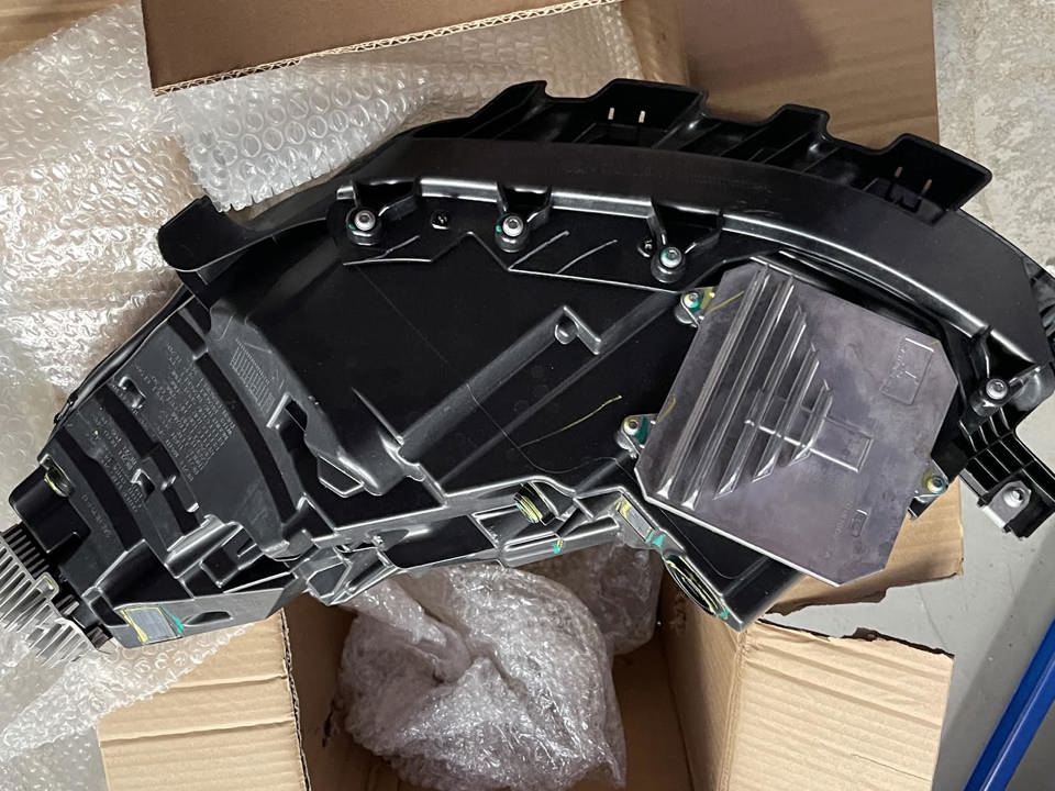 2020–2024 TESLA MODEL Y FULL LED HEADLIGHT ASSEMBLY LH (DRIVER SIDE) – OEM RECONDITIONED, ORIGINAL COMPONENTS - Image 4