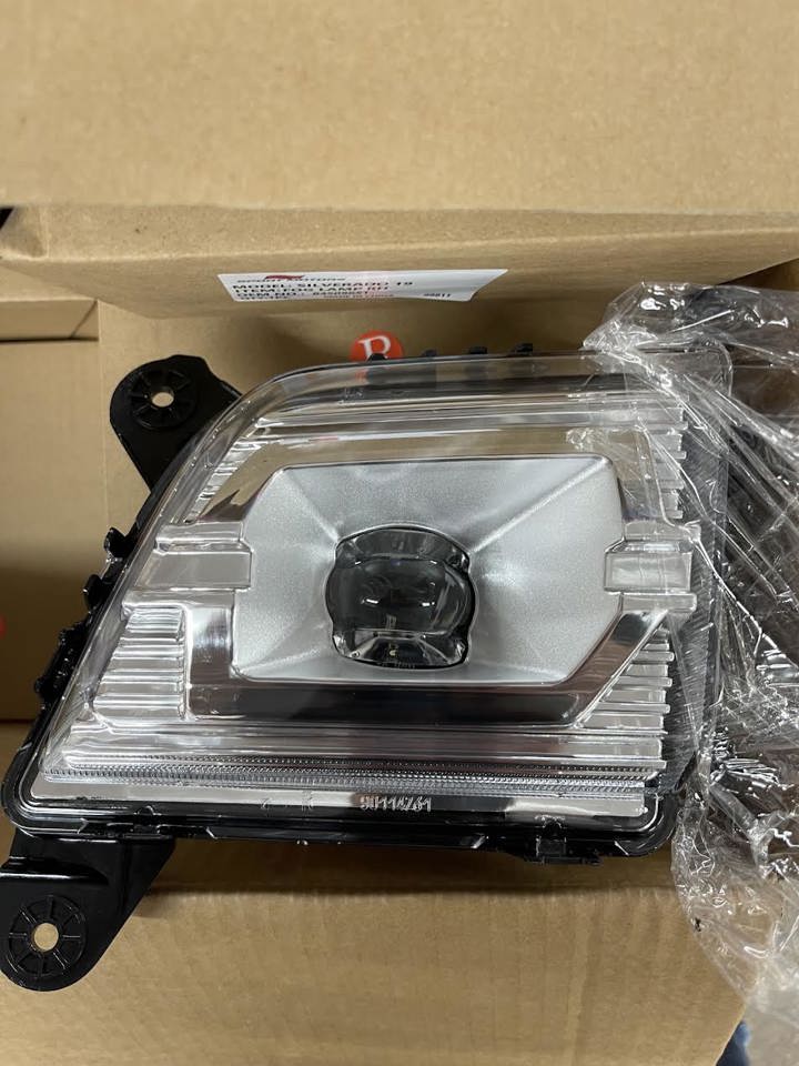 2019-2022 CHEVROLET SILVERADO 1500 PICKUP PASSENGER SIDE FOG LAMP-GM2593332S - Image 3
