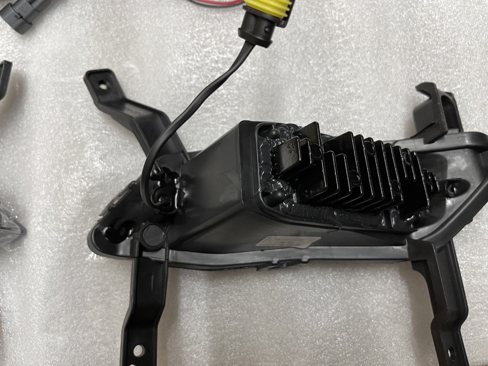 2019–2020 HYUNDAI SANTA FE LED FOG LAMP SET LH/RH - Image 3