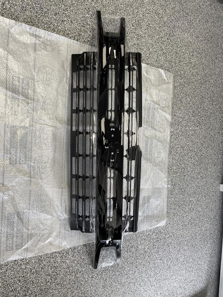 2019-2022 CHEVROLET SILVERADO 1500 PICKUP FRONT GRILLE BLACK-GM1200795S - Image 3