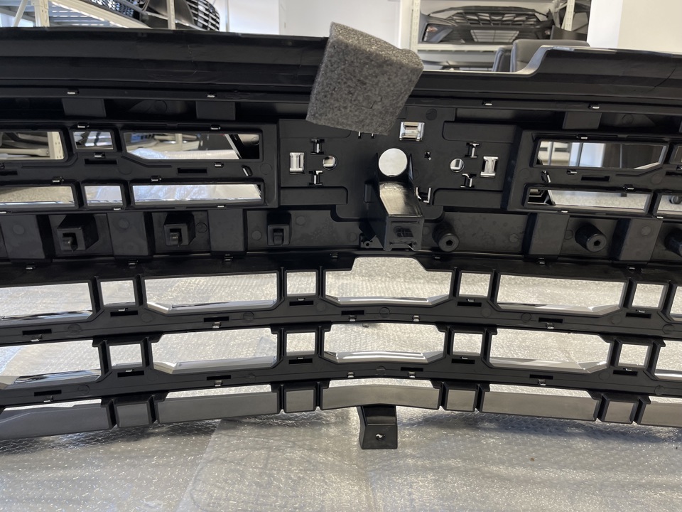 2022-2026 CHEVROLET SILVERADO 1500 PICKUP FRONT GRILLE LTZ STYLE WITH CAMERA-LTZ - Image 17