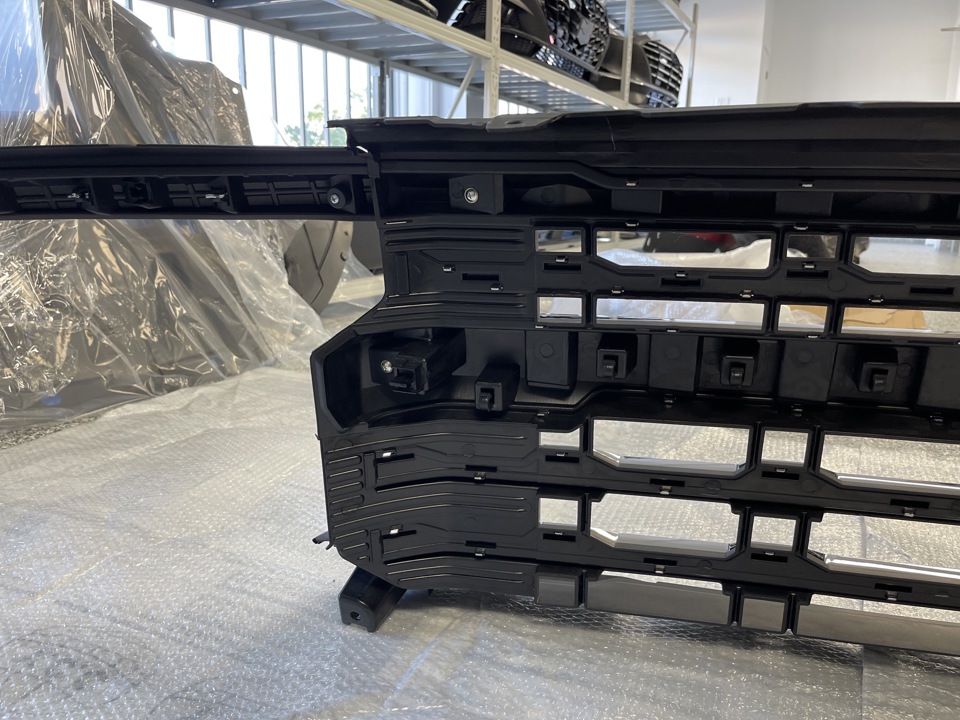 2022-2026 CHEVROLET SILVERADO 1500 PICKUP FRONT GRILLE LTZ STYLE WITH CAMERA-LTZ - Image 15