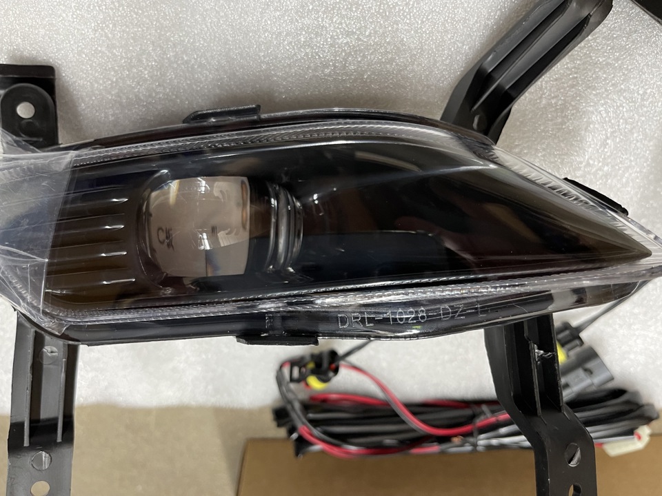 2019–2020 HYUNDAI SANTA FE LED FOG LAMP SET LH/RH - Image 2