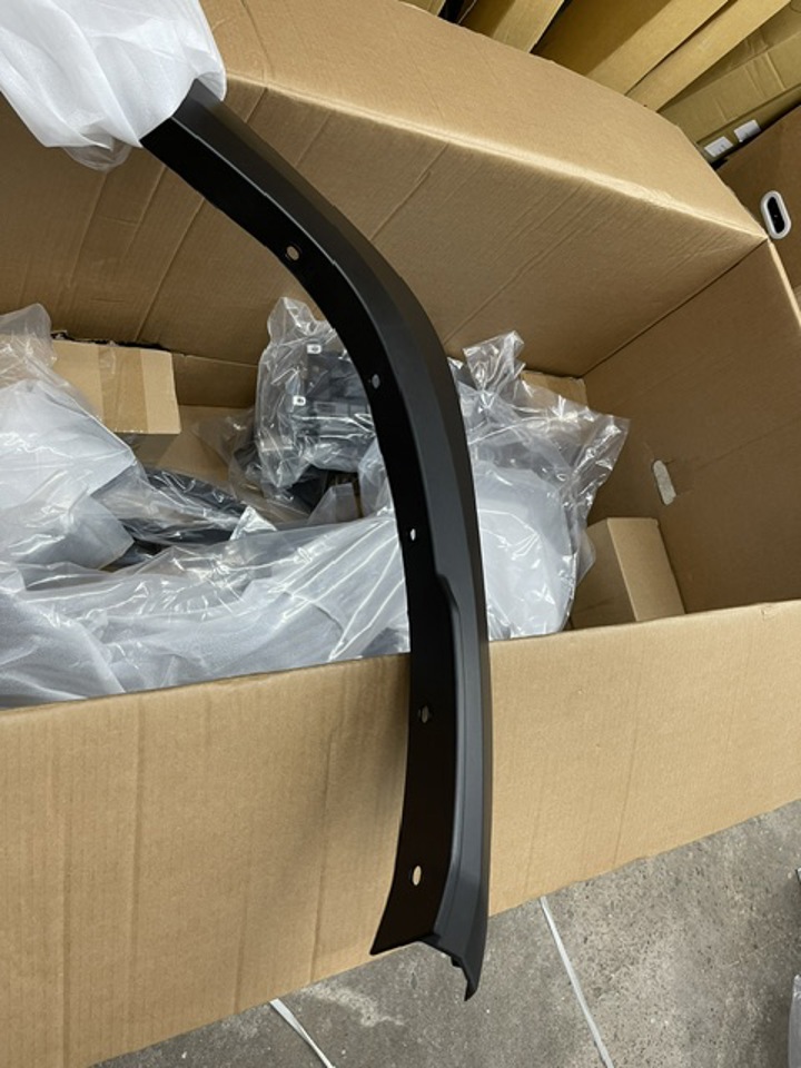 2019-2024 RAM TRX COMPLETE BODY CONVERSION KIT WITH BUMPER, FENDERS HOOD AND GRILL-TRX1 - Image 18